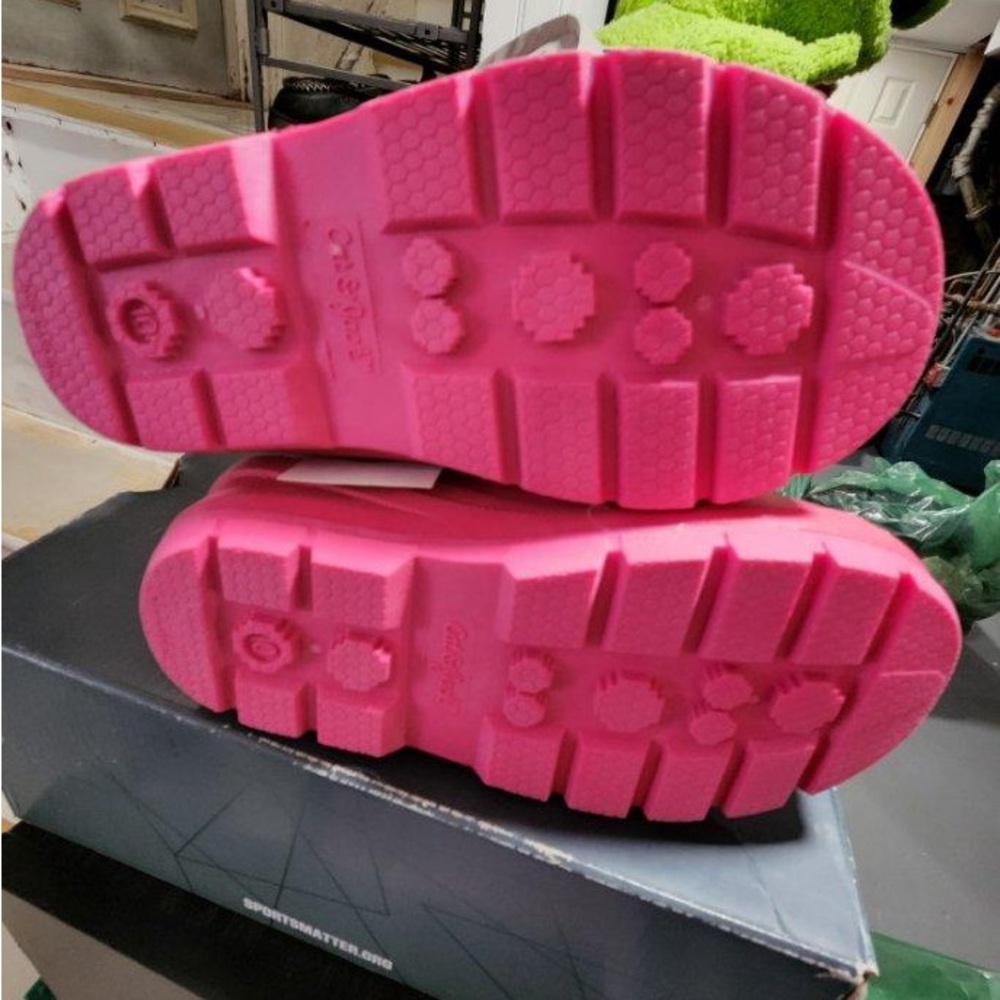 Brand new cat and Jack Girls pink snow boots size 10 - Picture 5 of 8
